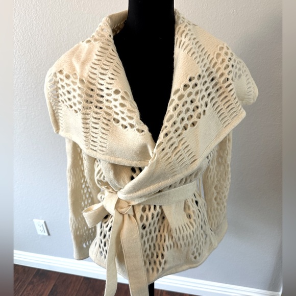 Womans cream kimono style jacket - Picture 1 of 2